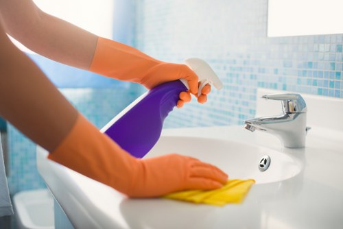 Deep upholstery cleaning for fabric and leather sofas in N8