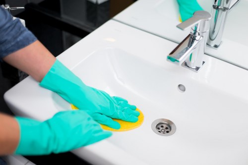 Thorough deep clean in N8 focusing on bathroom limescale, tiles, and fittings