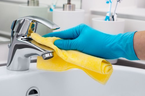 Local cleaning support for commercial spaces in N8
