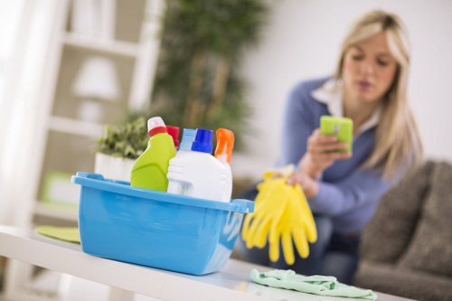Deep cleaning service for kitchens and bathrooms in N8 properties