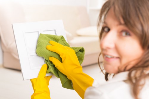 Detailed kitchen and appliance cleaning during tenancy cleaning in N8